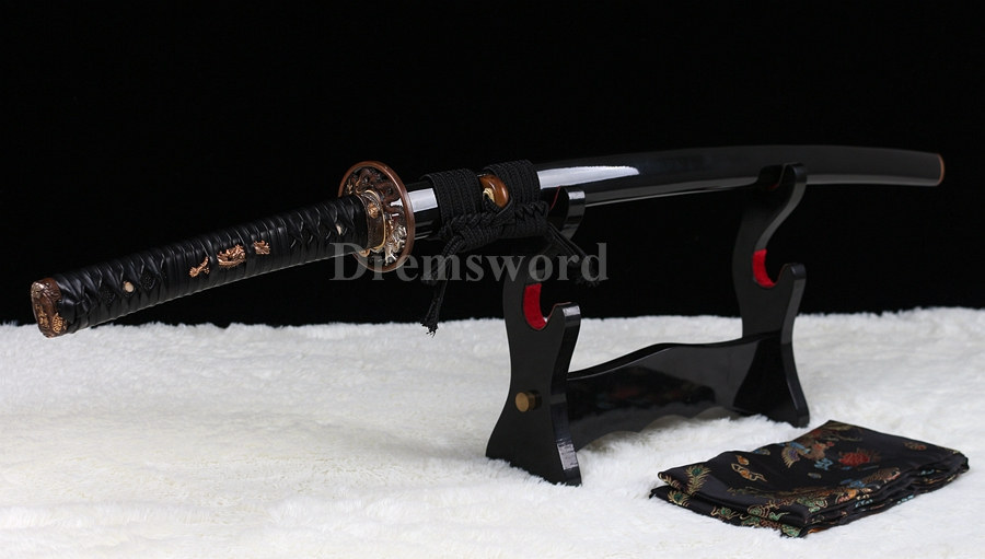 Hand forged japanese Katana samurai sword Red&Black damascus folded steel blade Dragon copper Tsuba.