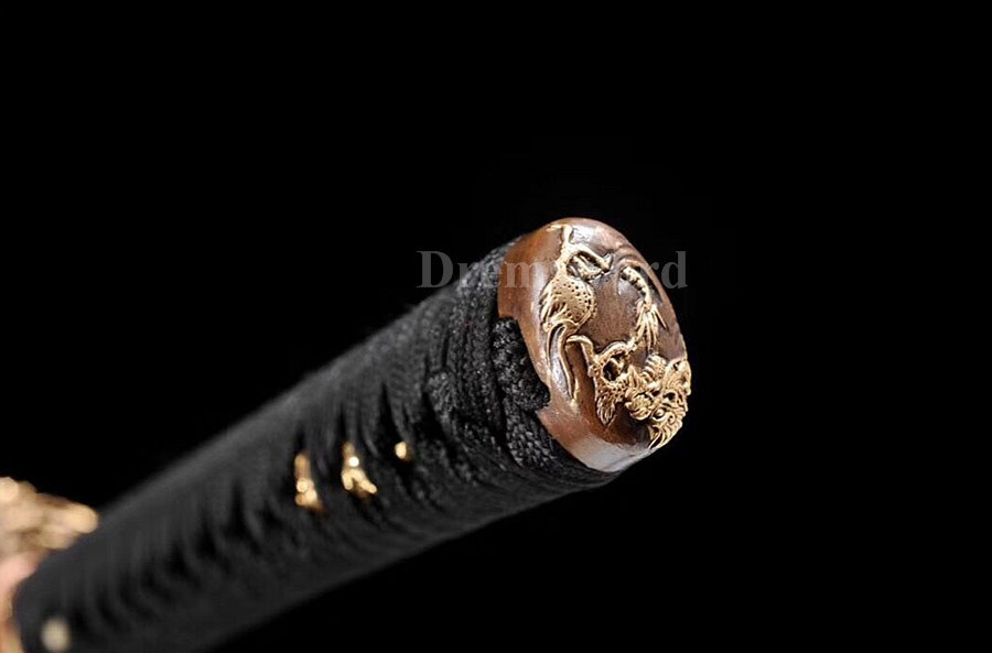 hand forged laminated refined damascus folded steel japanese samurai sword katana full tang sharp blade.