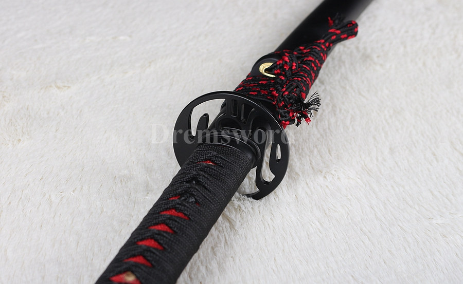 Hand forged Black Folded Steel Blade Japanese Samurai katana Sword Full Tang Damascus Sharp.