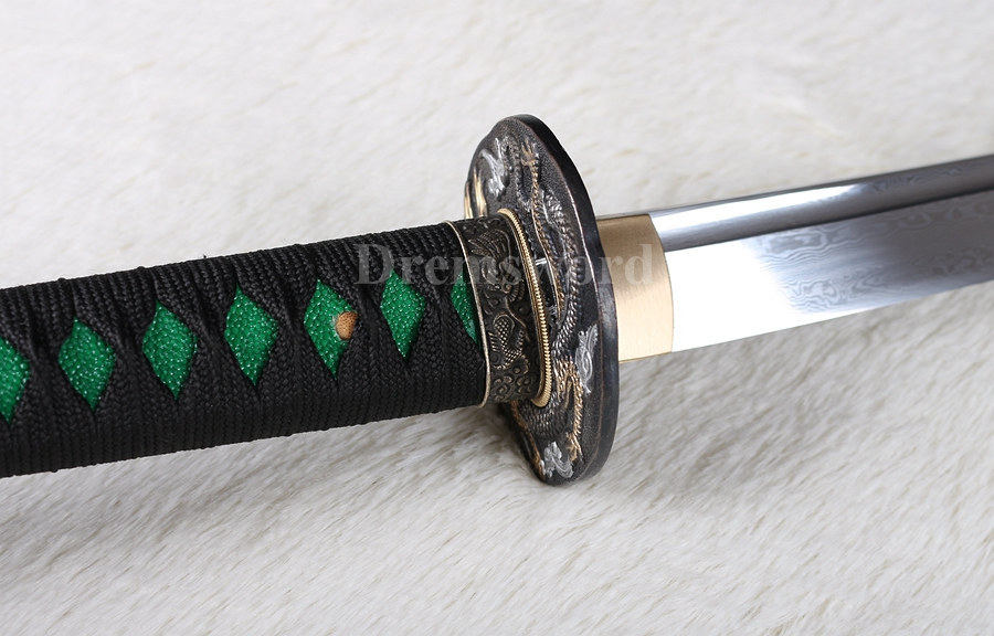 handmade Japanese katana samurai sword damascus folded steel full tang battle ready sharp.
