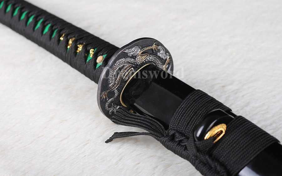 handmade Japanese katana samurai sword damascus folded steel full tang battle ready sharp.