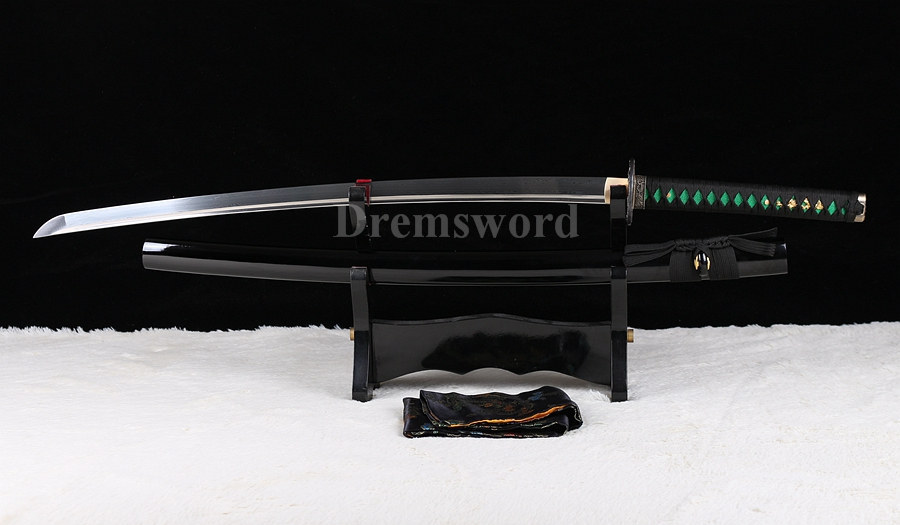 handmade Japanese katana samurai sword damascus folded steel full tang battle ready sharp.