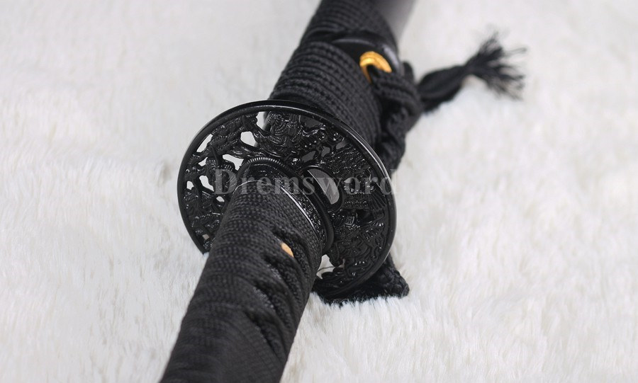 Damascus black Folded Steel Blade Japanese Samurai katana Sword Full Tang battle ready Sharp.
