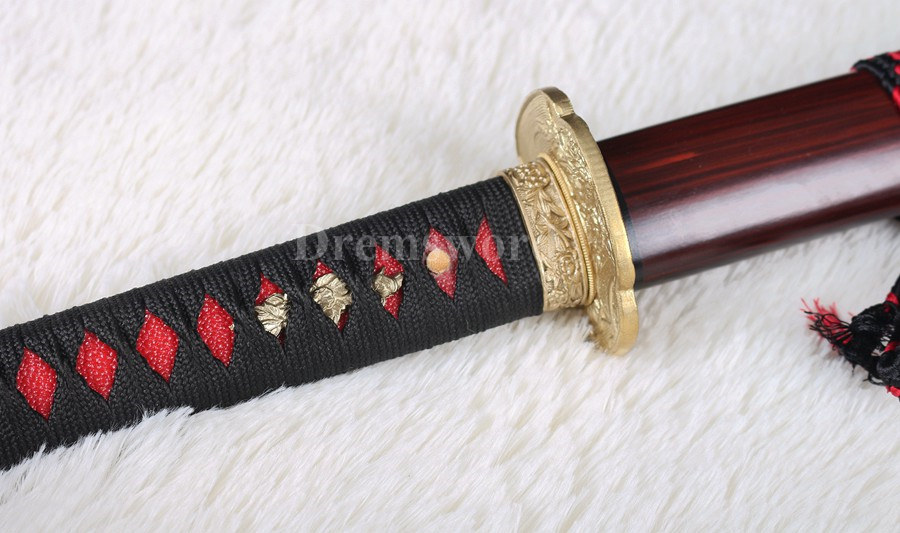 Fully handmade laminated damascus folded steel  japanese samurai sword katana full tang sharp blade.