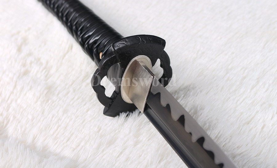 Handmade black damascus folded steel japanese samurai katana sword hand-arrasive hamon full tang sharp.