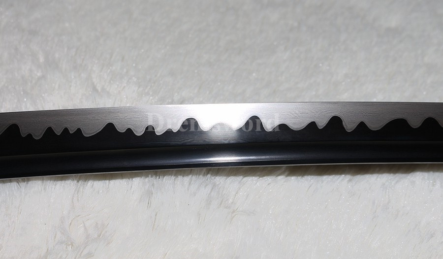 Handmade black damascus folded steel japanese samurai katana sword hand-arrasive hamon full tang sharp.