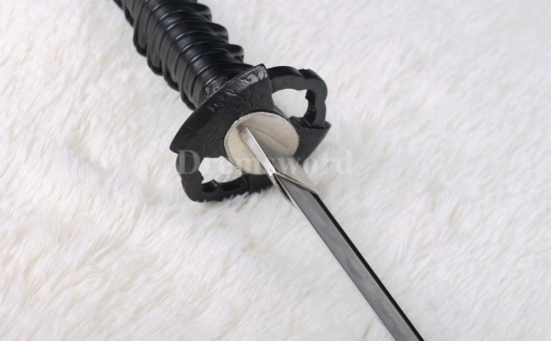 Handmade black damascus folded steel japanese samurai katana sword hand-arrasive hamon full tang sharp.