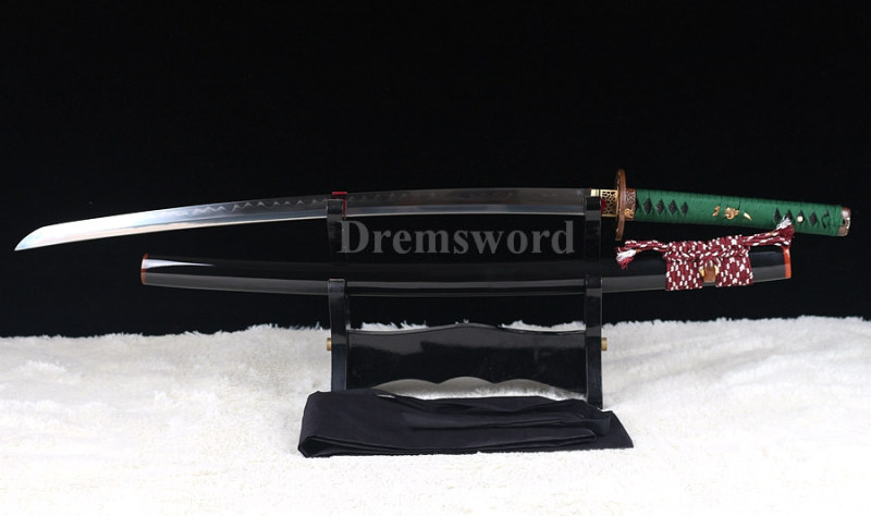 Fully hand forged Clay Tempered  Differential hardened T10 steel Japanese samurai Sword Katana full tang Sharp.