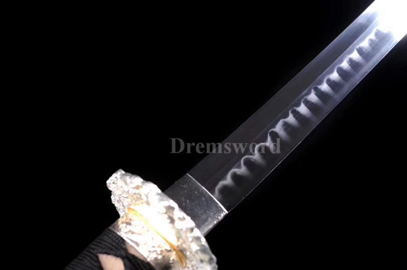 Fully handmade Clay tempered Choji hamon T10 steel blade japanese samurai katana sword sharp full tang battle ready.