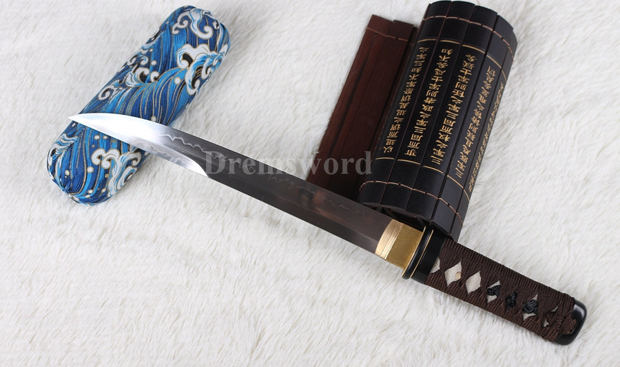 Handmade kanmuri-otoshi tanto Clay Tempered T10 steel Japanese Samurai Sword Full Tang double hamon double edge sharp.