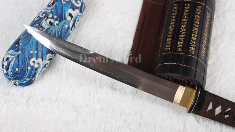 Handmade kanmuri-otoshi tanto Clay Tempered T10 steel Japanese Samurai Sword Full Tang double hamon double edge sharp.