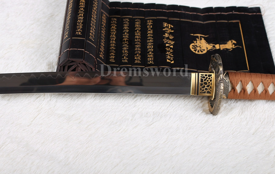 Fully hand forged Clay tempered T10 steel japanese Katana sword battle ready Functional full tang sharp.