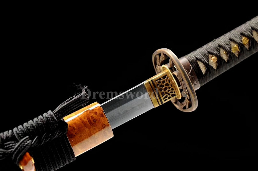 Hand forged Clay tempered  CHOJI hamon T10 steel japanese samurai katana sword full tang battle ready sharp.