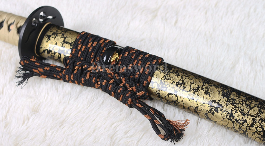 Handmade katana Clay Tempered T10 steel real（火焰）Hamon Japanese Samurai Sword full tang sharp.