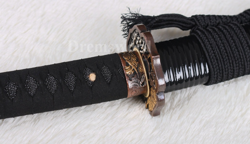 Clay tempered T10 steel handmade japanese samurai katana sword full tang sharp battle ready .