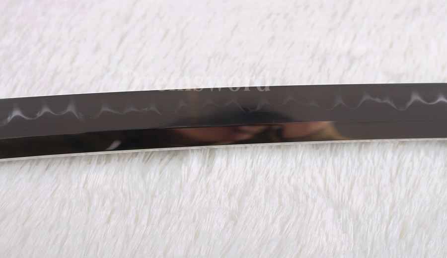 Clay tempered T10 steel handmade japanese samurai katana sword full tang sharp battle ready .
