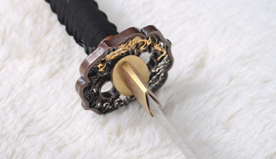 Clay tempered T10 steel handmade japanese samurai katana sword full tang sharp battle ready .