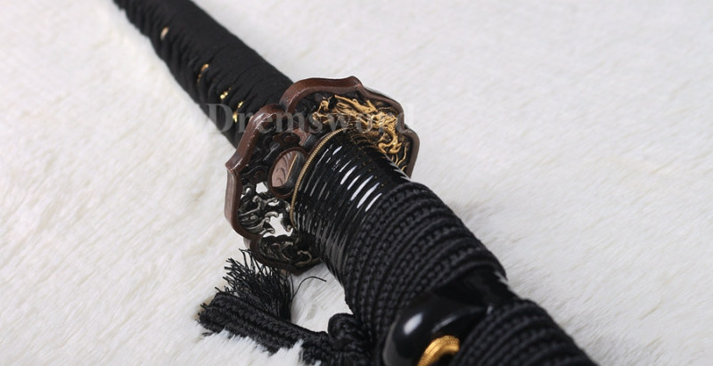 Clay tempered T10 steel handmade japanese samurai katana sword full tang sharp battle ready .