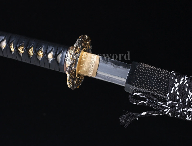 Clay Tempered Folded Steel Abrasive blade Japanese Samurai Sword Katana full rayskin saya Sharp battle ready.