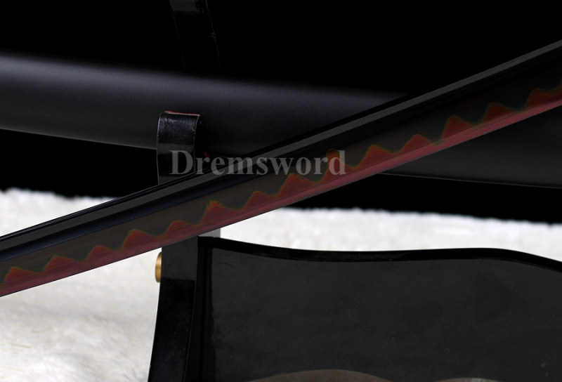 Fully hand forged damascus folded steel clay tempered japanese Katana sword real hamon full tang battle ready.