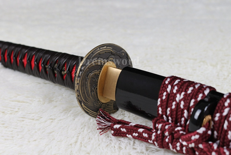 100% Hand forged Clay tempered T10 Folded Steel Japanese Samurai Katana Sword full tang battle ready sharp.