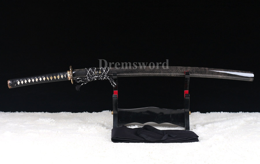 Clay Tempered Folded Steel Abrasive blade Japanese Samurai Sword Katana full rayskin saya Sharp battle ready.