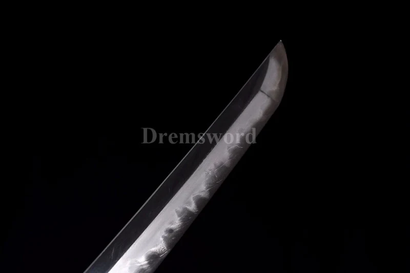 Japanese Tachi Battle Ready samurai Sword Folded Steel Clay Tempered full tang Blade Razor Sharp feather shaped texture.