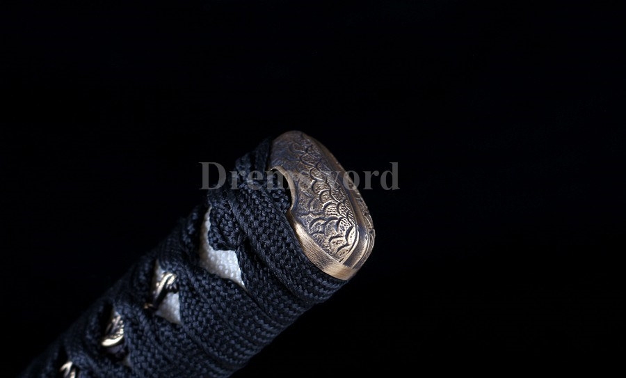 9260 spring steel Handmade black blade hand-abrasived hamon katana Japanese Samurai sword battle ready full tang can cut bamboo.