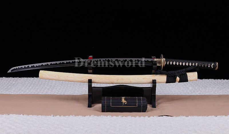 9260 spring steel Handmade black blade hand-abrasived hamon katana Japanese Samurai sword battle ready full tang can cut bamboo.