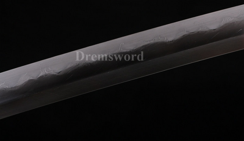 Hand forged Folded steel Clay tempered katana Hazuya Polish japanese samurai sword Feather-shaped pattern texture full tang sharp.