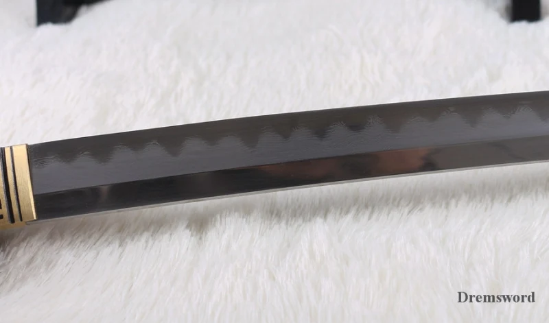 Top Quality Hand Forged Japanese Folded Steel Clay Tempered Blade Tachi sword Razor Sharp.