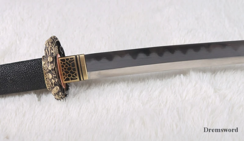 Top Quality Hand Forged Japanese Folded Steel Clay Tempered Blade Tachi sword Razor Sharp.