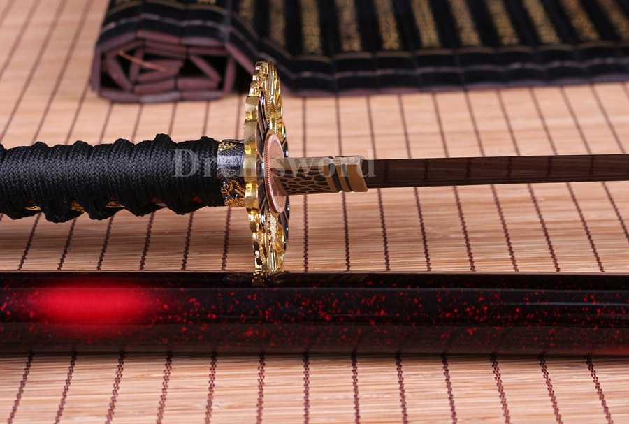 hand forge damascus folded steel unokubi-zukuri japanese samurai katana sword razor sharp