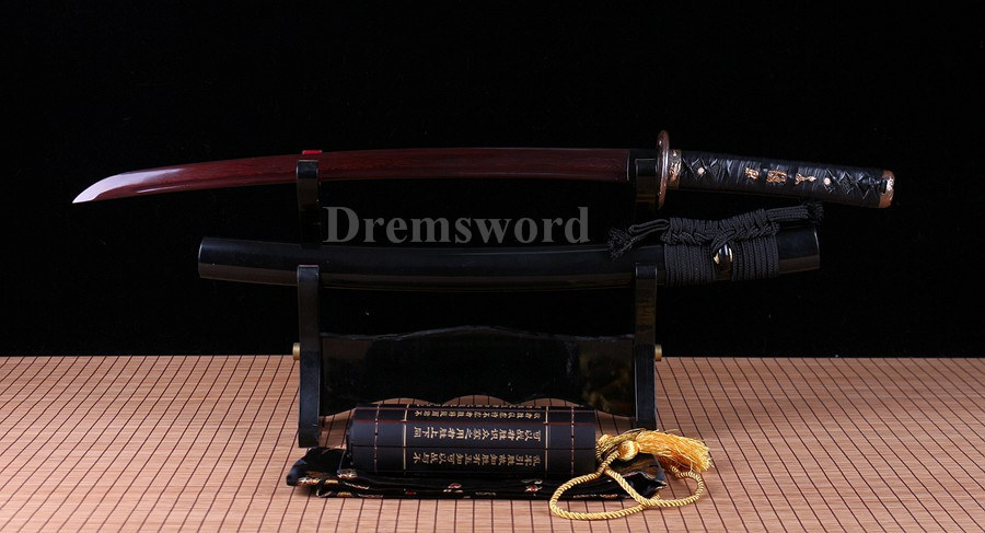 hand forge Japanese wakizashi Samurai Sword red&Black damascus Folded Steel Full Tang Sharp Blade.