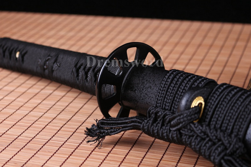 Handmade Black Folded Steel katana Japanese Samurai Sword Full Tang Sharp Blade.