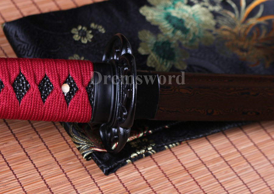 Hand forge Japanese Samurai Sword red&Black damascus Folded Steel katana Japanese Samurai Sword Full Tang Sharp Blade.