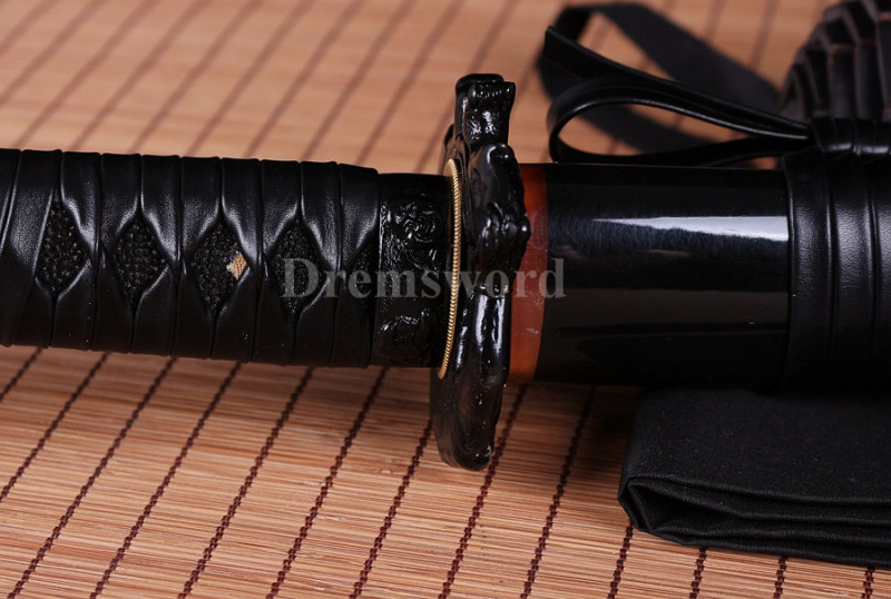 hand forge Black Folded Steel katana Japanese Samurai Sword Full Tang Sharp demon tsuba .