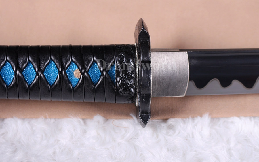 Black damascus folded steel sharp katana japanese samurai sword hand-arrasive hamon full tang.
