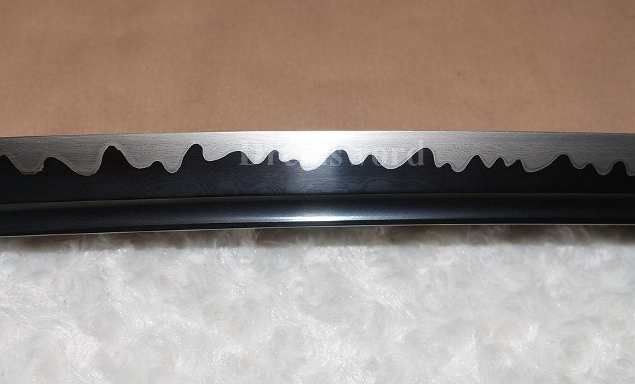 Black damascus folded steel sharp katana japanese samurai sword hand-arrasive hamon full tang.