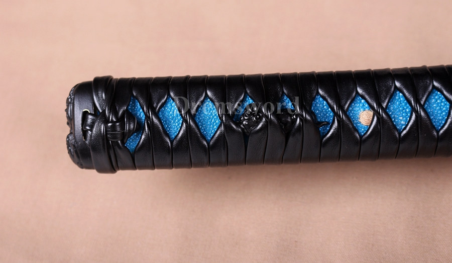 Black damascus folded steel sharp katana japanese samurai sword hand-arrasive hamon full tang.