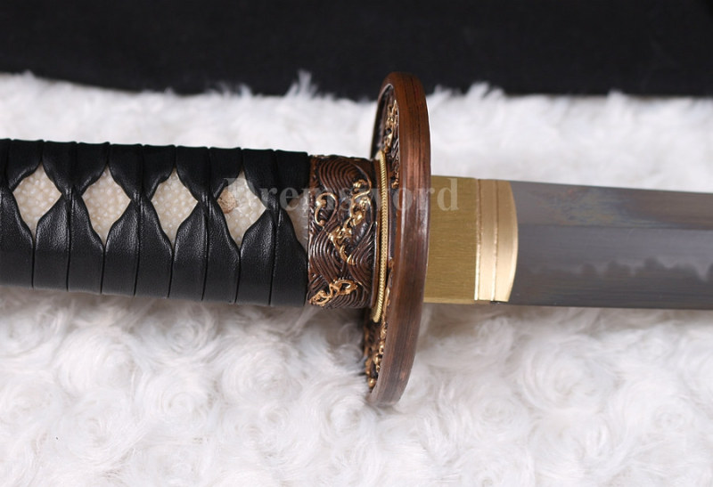 Choji hamon Clay tempered T10 steel huzaya polishi katana japanese samurai sword full tang razor sharp.
