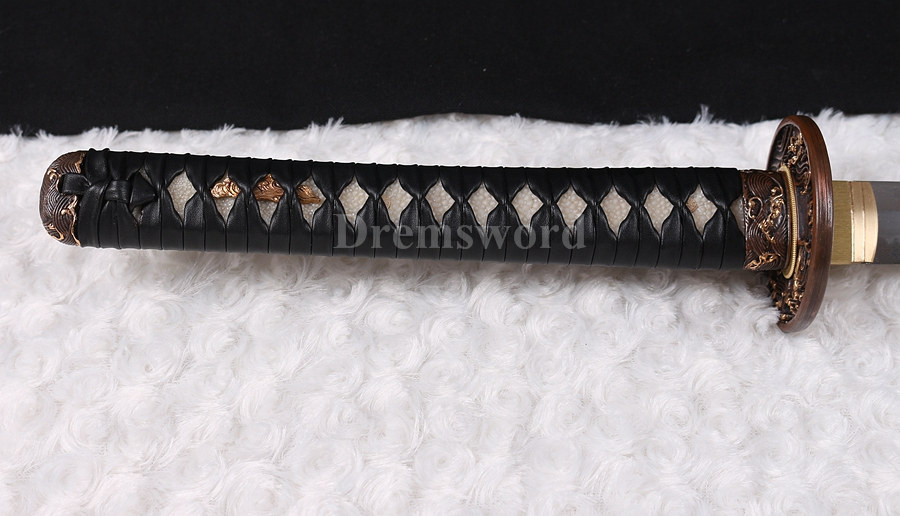 Clay tempered Choji hamon T10 steel huzaya polishi katana japanese samurai sword full tang razor sharp.