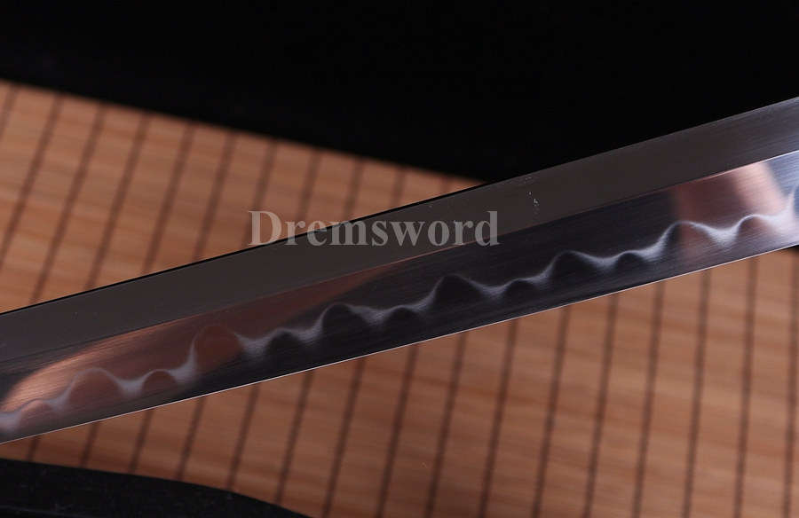 Clay tempered T10 steel sharp katana japanese samurai sword full tang battle ready.