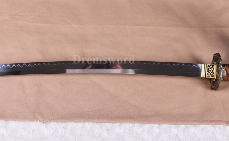 Clay tempered 1095 high carbon steel sharp katana japanese samurai sword full tang battle ready.