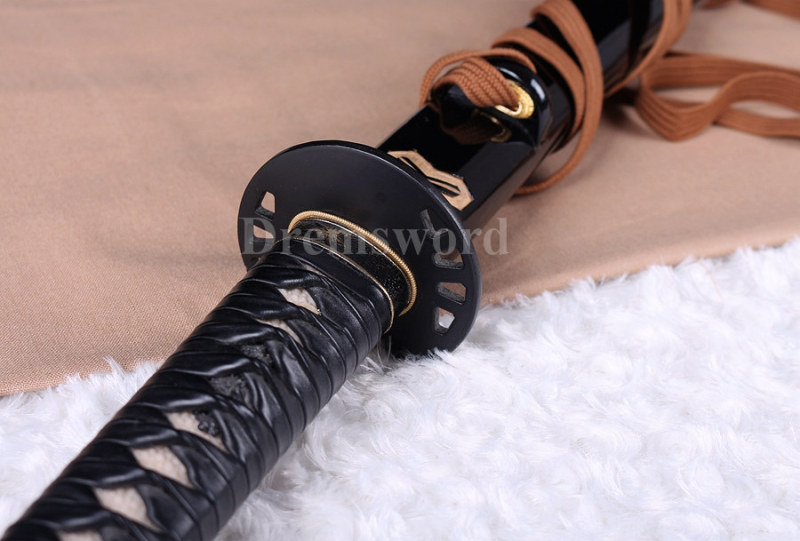 Battle ready 1095 high carbon steel clay tempered katana japanese samurai Kill Bill sword full tang sharp.