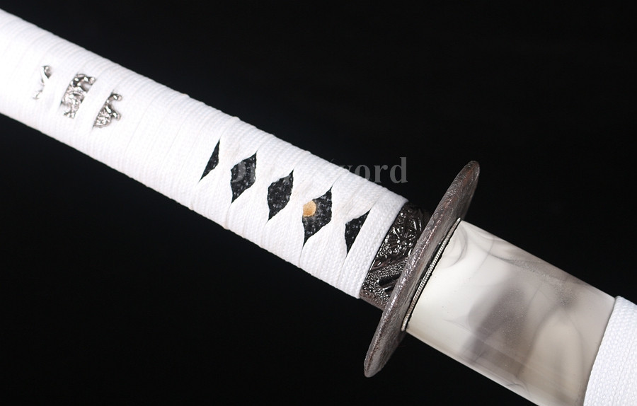 Clay tempered T10 steel katana japanese samurai sword full tang sharp battle ready.