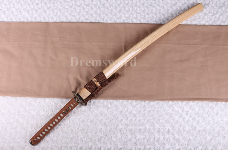 Clay tempered 1095 high carbon steel sharp katana japanese samurai sword full tang battle ready.