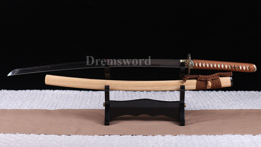Clay tempered 1095 high carbon steel sharp katana japanese samurai sword full tang battle ready.