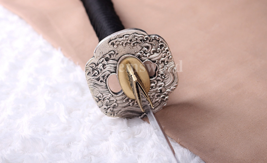 Clay Tempered Katana 1095 high carbon steel Steel Japanese sumrai sword full tang sharp.