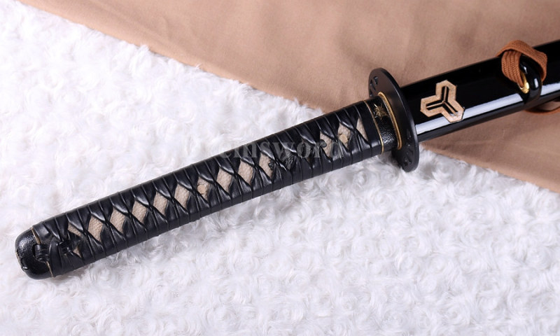 Battle ready 1095 high carbon steel clay tempered katana japanese samurai Kill Bill sword full tang sharp.